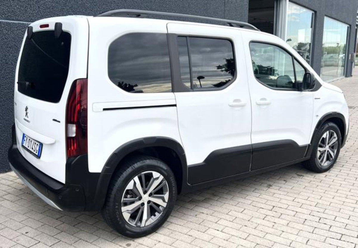 Peugeot Rifter BlueHDi 130 S&S EAT8 GT Line Standard (7)