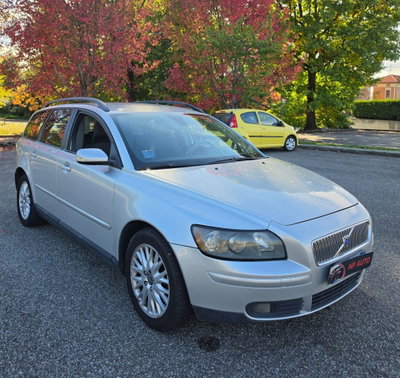 Volvo V50 2.0 D cat Summum (2)