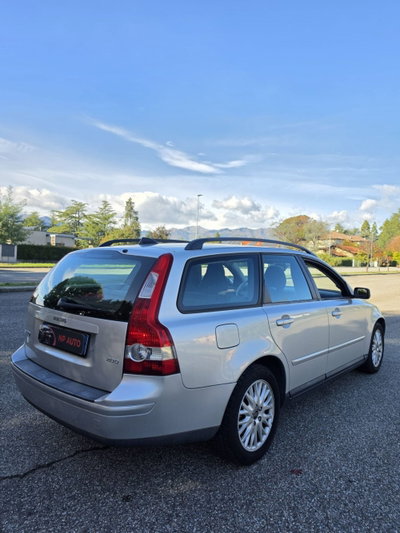 Volvo V50 2.0 D cat Summum (3)