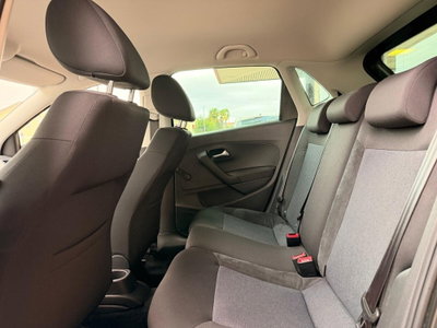 Volkswagen Polo 1.2 5 porte United (14)