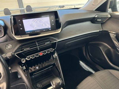 Peugeot 2008 PureTech 100 S&S Allure Navi Pack (12)
