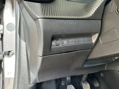 Peugeot 2008 PureTech 100 S&S Allure Navi Pack (16)