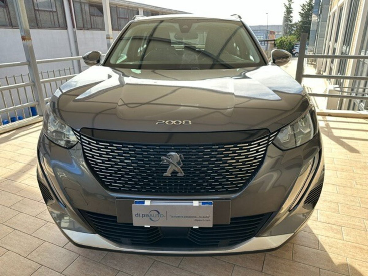Peugeot 2008 PureTech 100 S&S Allure Navi Pack (2)