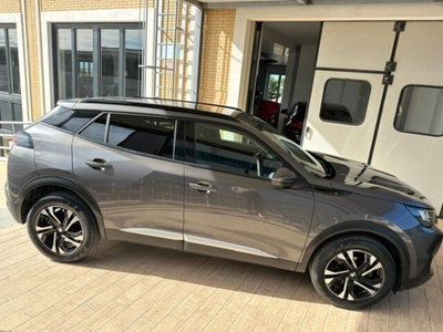 Peugeot 2008 PureTech 100 S&S Allure Navi Pack (4)