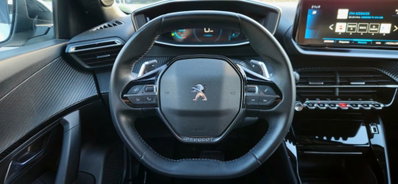 Peugeot 2008 BlueHDi 130 S&S EAT8 Allure Pack (17)