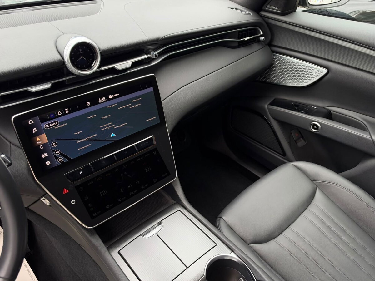 Maserati Grecale 2.0 MHEV 300 CV GT PrimaSerie (11)