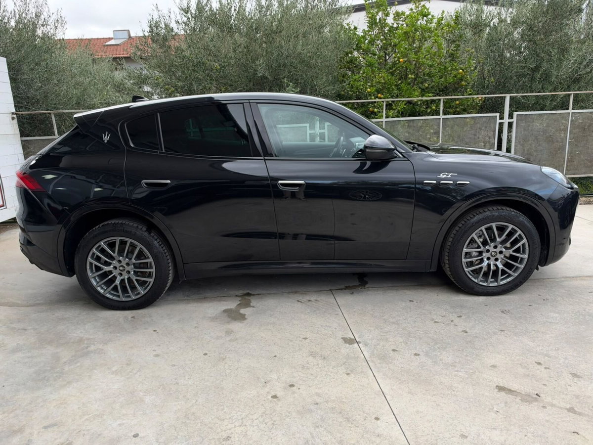 Maserati Grecale 2.0 MHEV 300 CV GT PrimaSerie (3)