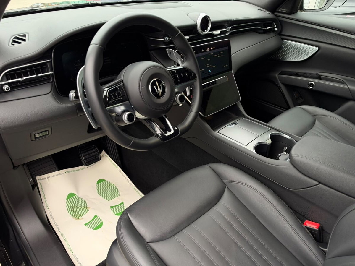 Maserati Grecale 2.0 MHEV 300 CV GT PrimaSerie (8)