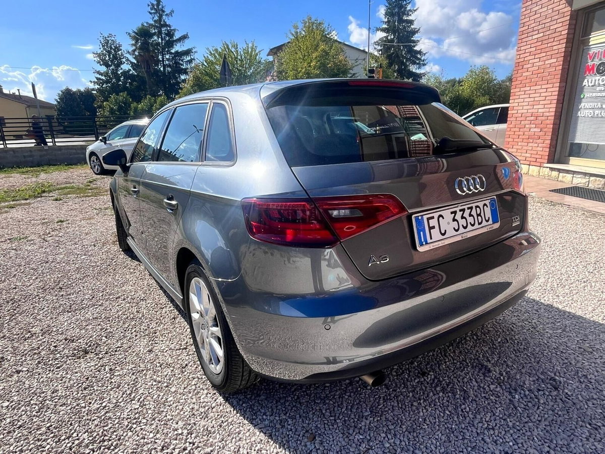 Audi A3 Sportback 1.6 TDI clean diesel quattro Attraction (11)