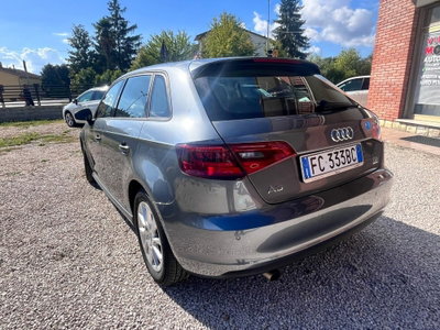 Audi A3 Sportback 1.6 TDI clean diesel quattro Attraction (11)