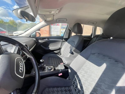 Audi A3 Sportback 1.6 TDI clean diesel quattro Attraction (17)