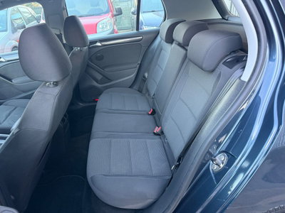 Volkswagen Golf 1.6 TDI DPF 5p. Highline (12)