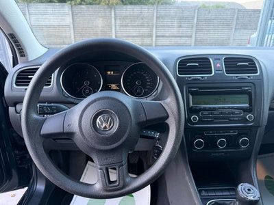 Volkswagen Golf 1.6 TDI DPF 5p. Highline (15)