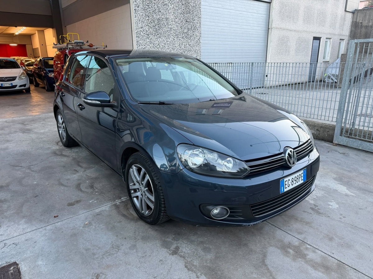Volkswagen Golf 1.6 TDI DPF 5p. Highline (2)