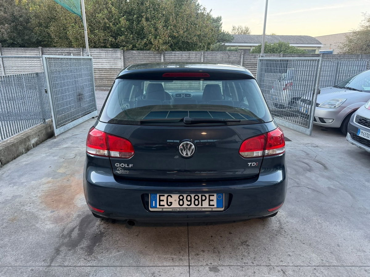 Volkswagen Golf 1.6 TDI DPF 5p. Highline (5)