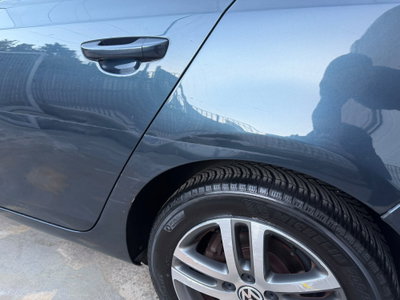 Volkswagen Golf 1.6 TDI DPF 5p. Highline (7)