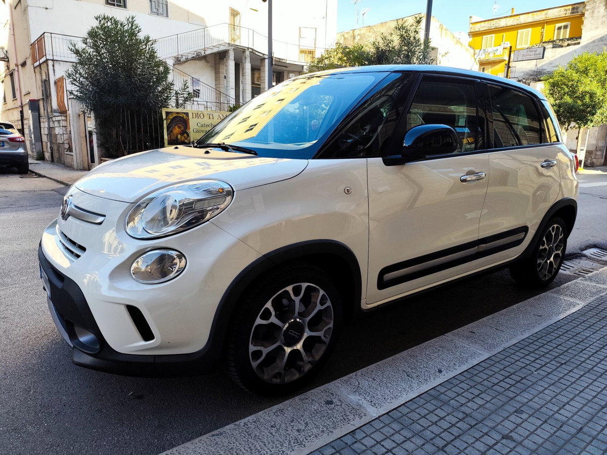 Fiat 500L 1.6 Multijet 105 CV Trekking (4)