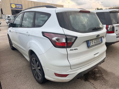 Ford Kuga 2.0 TDCI 120 CV S&S 2WD Powershift ST-Line (2)