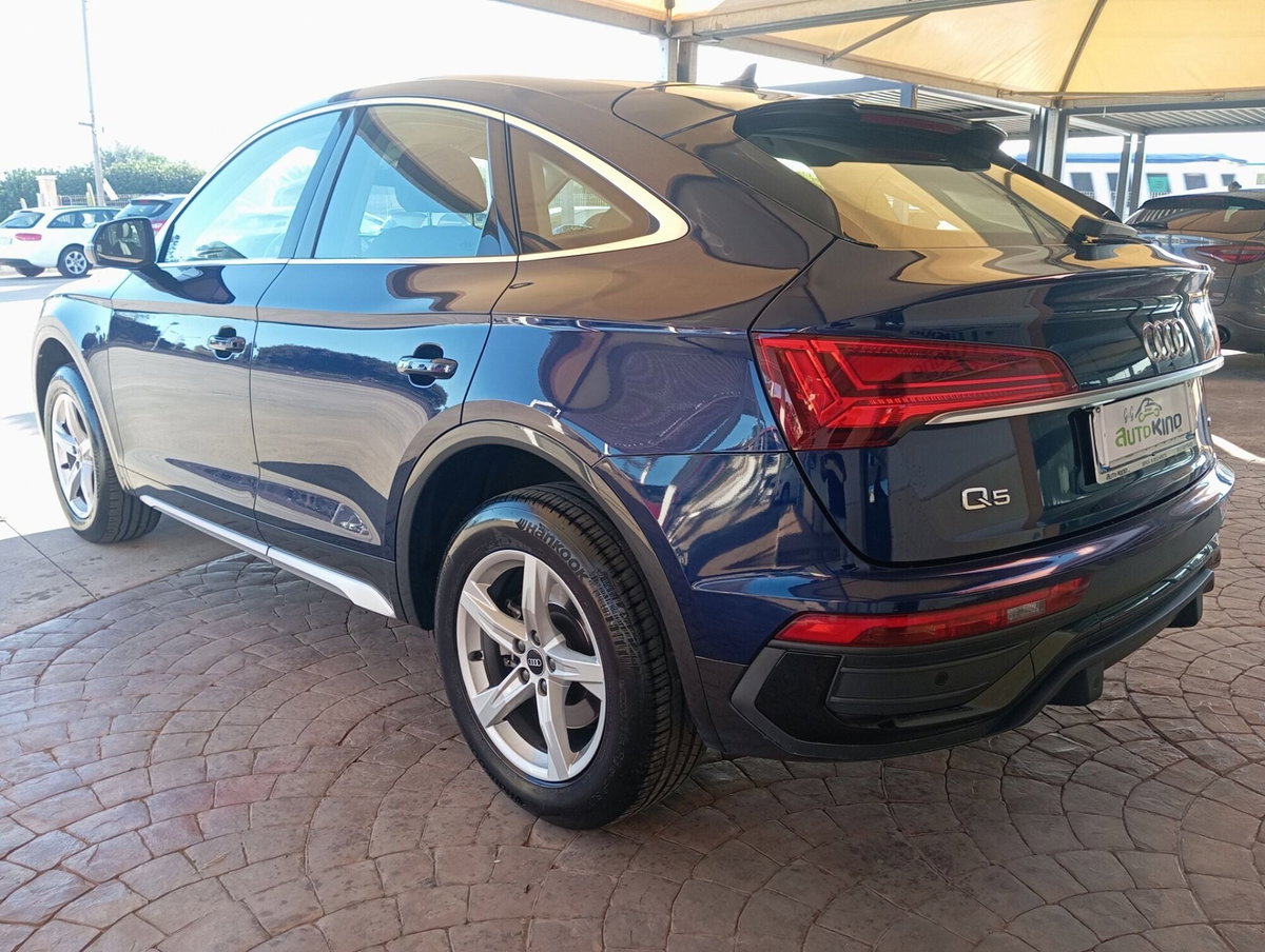 Audi Q5 40 TDI 204 CV quattro S tronic Business (4)