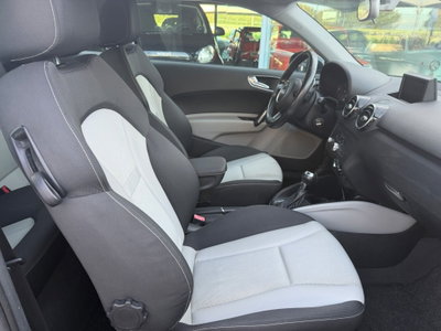 Audi A1 1.6 TDI S tronic Ambition (10)