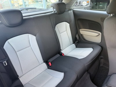 Audi A1 1.6 TDI S tronic Ambition (11)