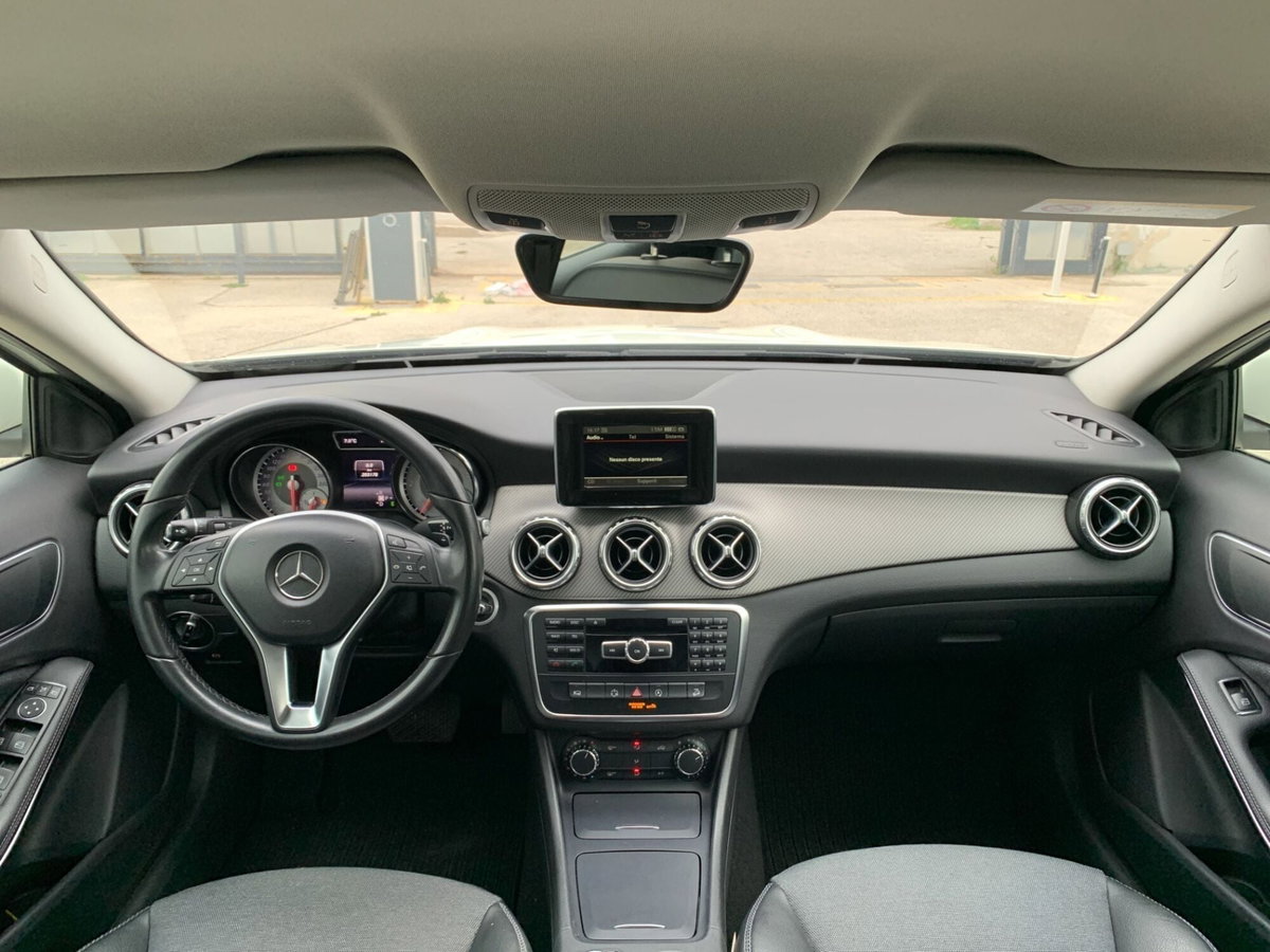 Mercedes-Benz GLA SUV 200 CDI Automatic 4Matic Executive (16)