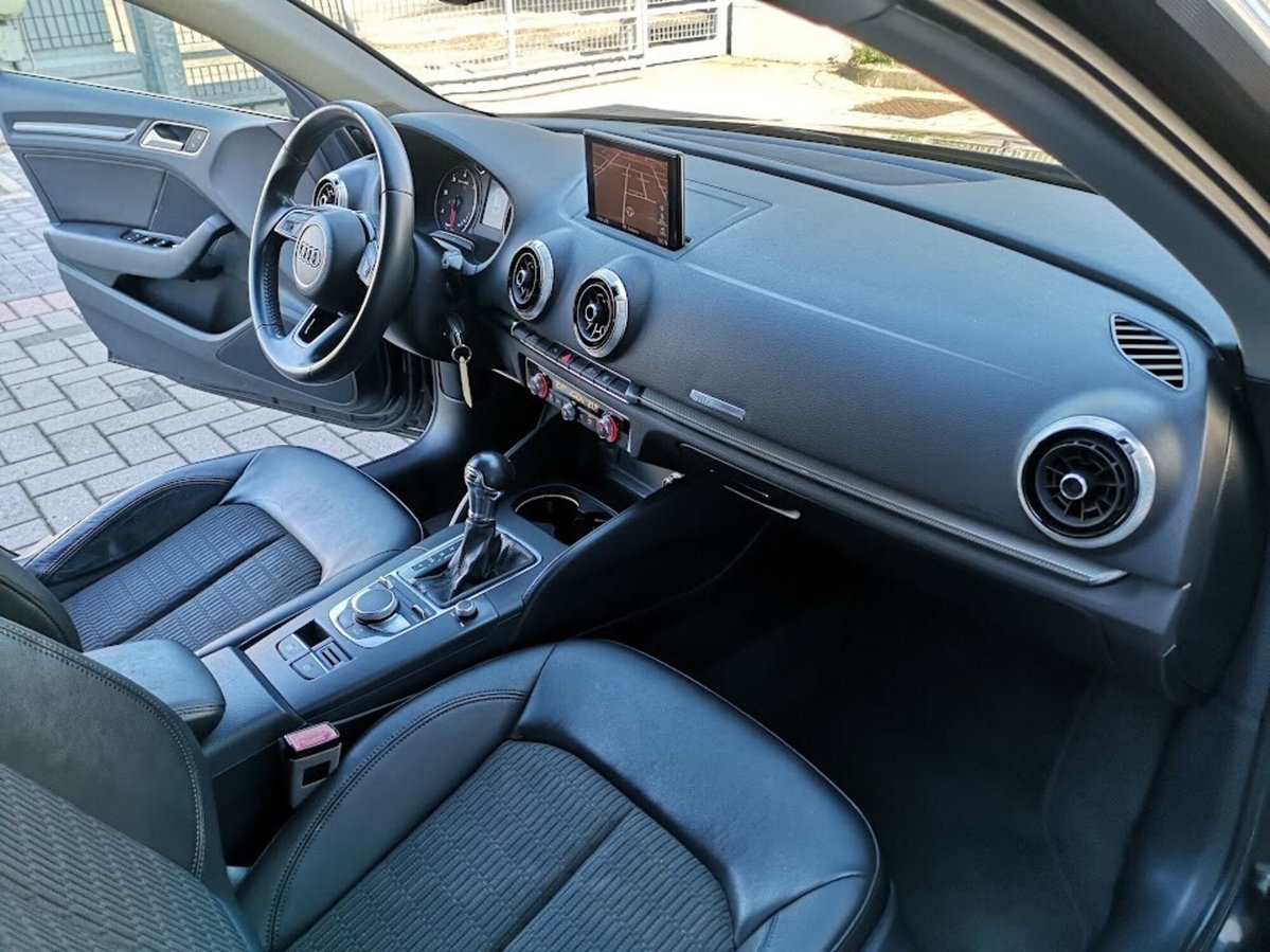 Audi A3 Sportback 1.6 TDI 116 CV S tronic Design (11)