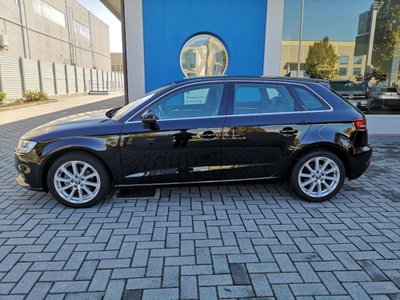 Audi A3 Sportback 1.6 TDI 116 CV S tronic Design (3)