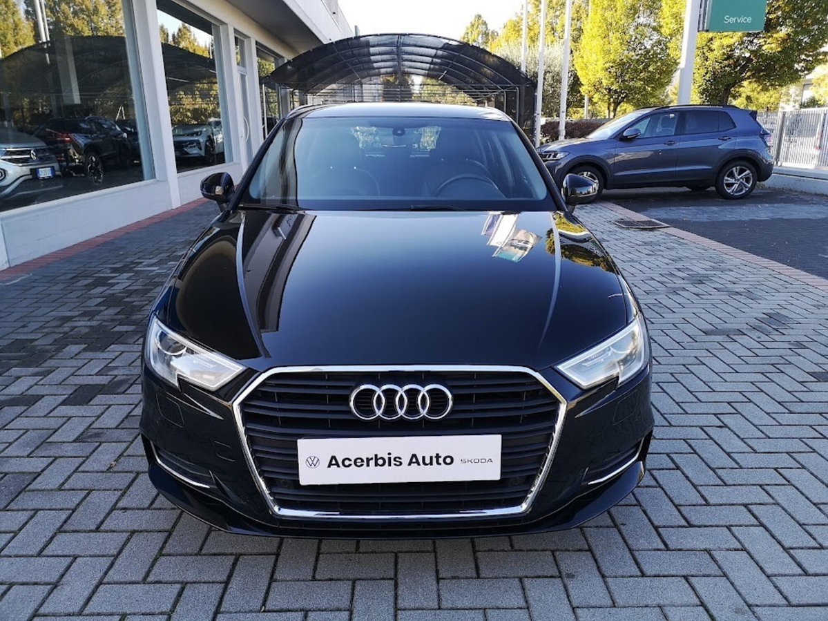 Audi A3 Sportback 1.6 TDI 116 CV S tronic Design (4)