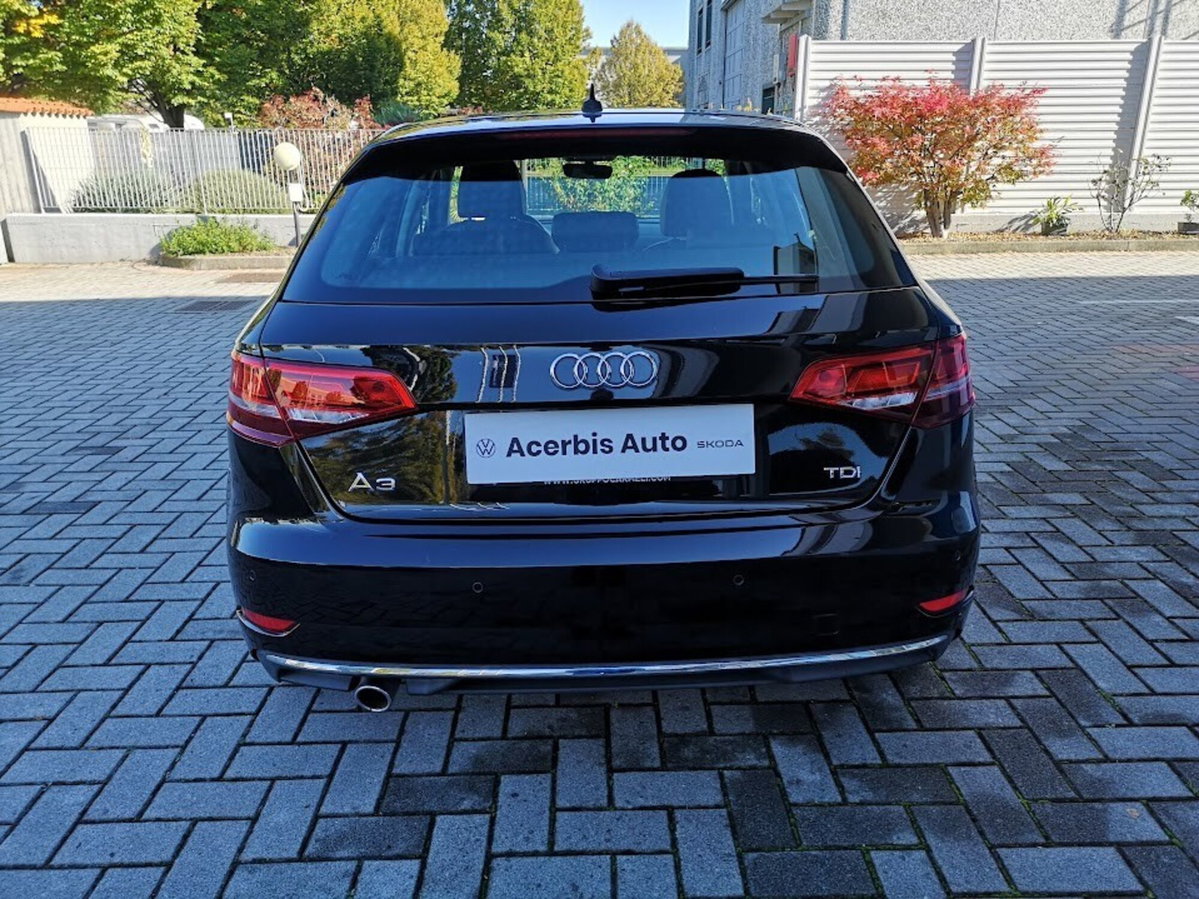 Audi A3 Sportback 1.6 TDI 116 CV S tronic Design (5)