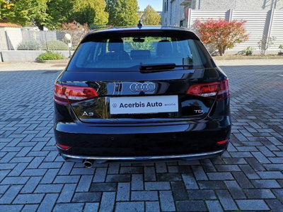 Audi A3 Sportback 1.6 TDI 116 CV S tronic Design (5)