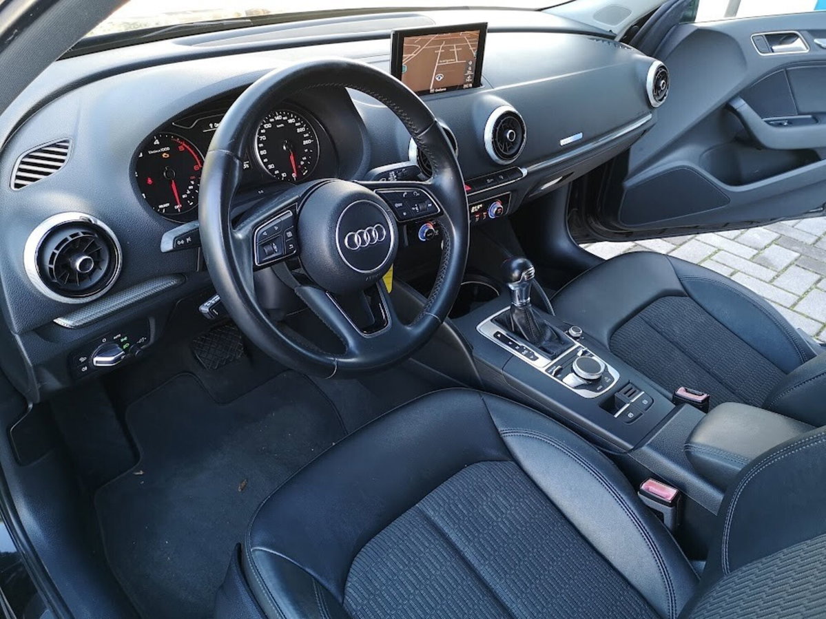 Audi A3 Sportback 1.6 TDI 116 CV S tronic Design (9)