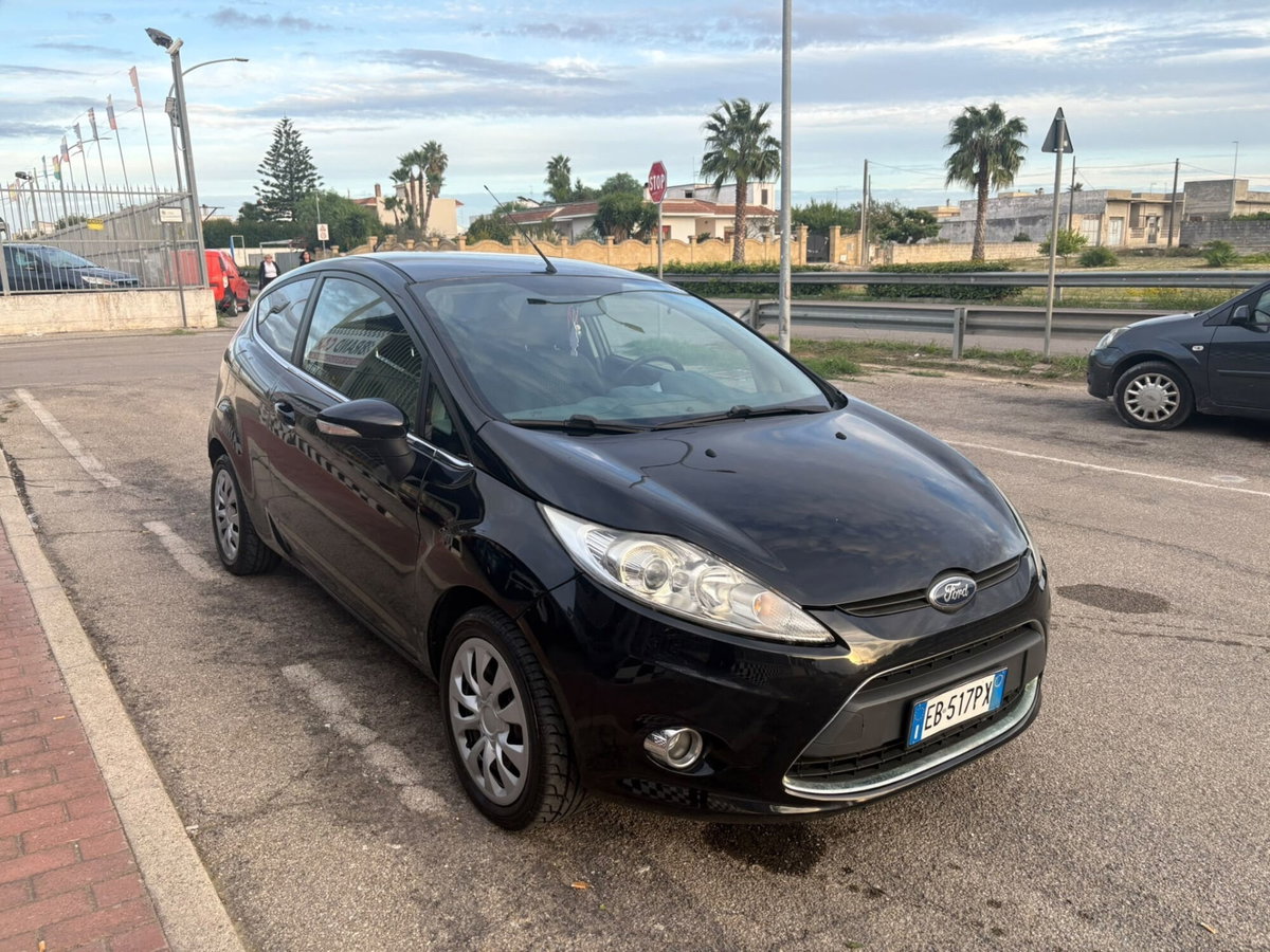 Ford Fiesta 1.2 82CV 3 porte Titanium (3)