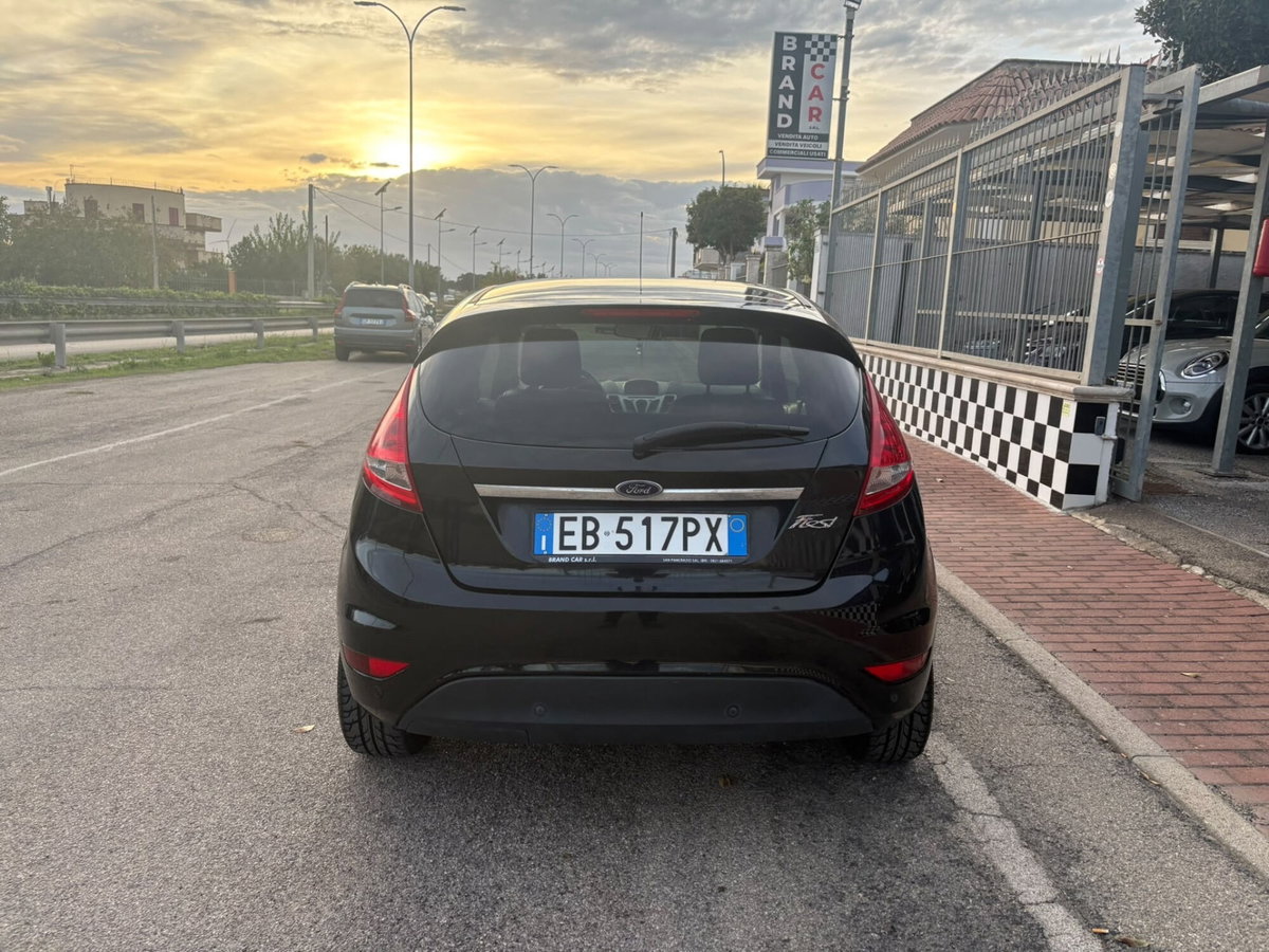 Ford Fiesta 1.2 82CV 3 porte Titanium (6)