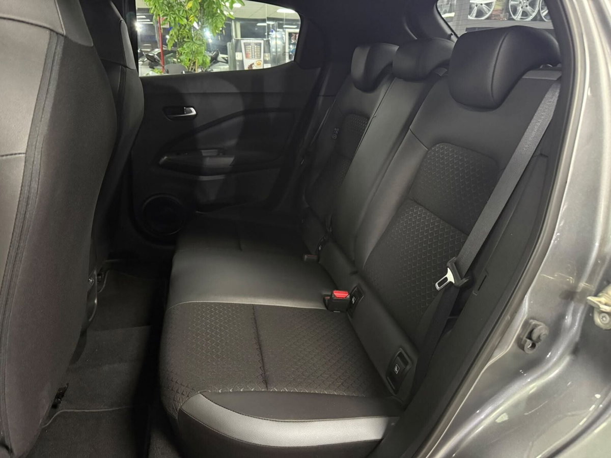 Nissan Juke 1.0 dig-t N-Connecta 114cv dct (18)