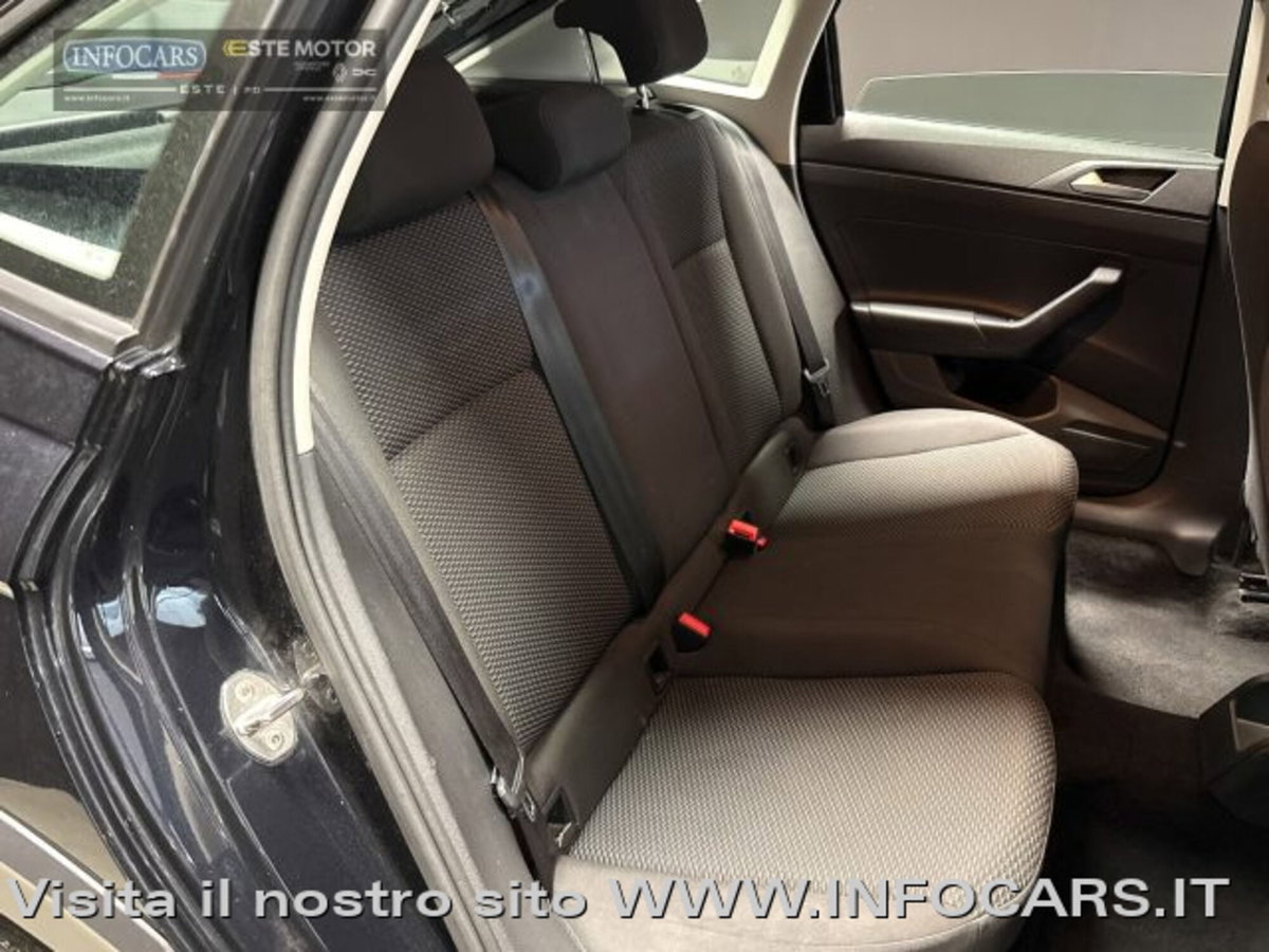 Volkswagen Taigo 1.0 tsi Life 95cv (8)