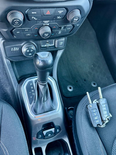 Jeep Renegade 2.0 Mjt 140CV 4WD Active Drive Limited (11)