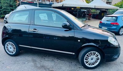 Lancia Ypsilon 1.2 Versus (4)