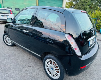 Lancia Ypsilon 1.2 Versus (6)