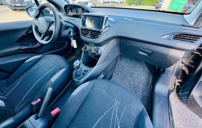 Peugeot 208 82 5 porte Allure (13)