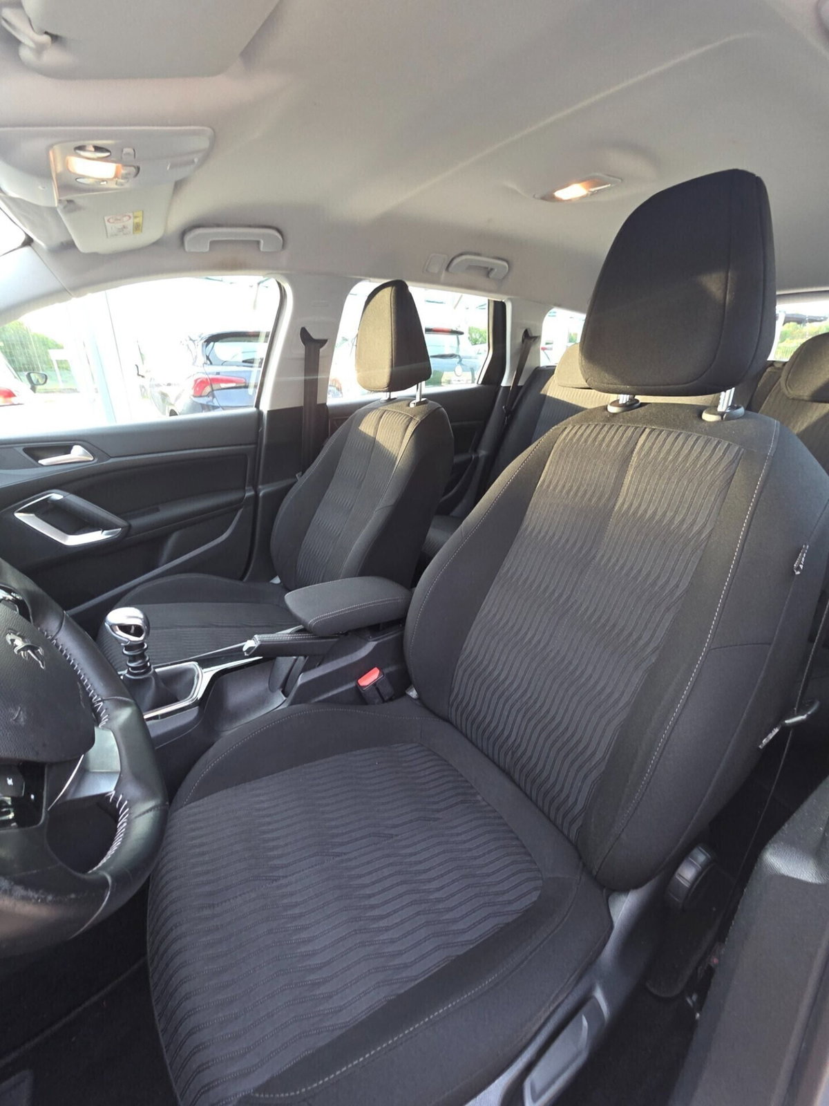 Peugeot 308 SW BlueHDi 120 S&S Business (10)