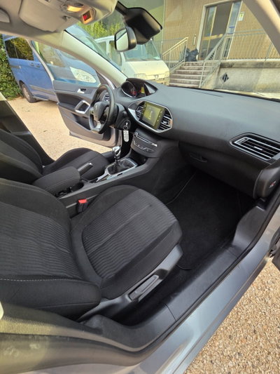 Peugeot 308 SW BlueHDi 120 S&S Business (14)