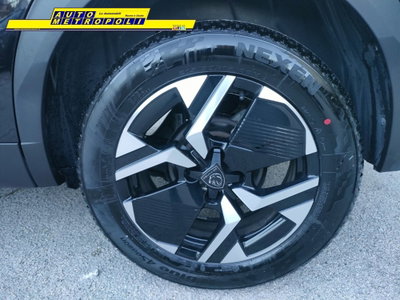 Peugeot 2008 1.2 turbo Allure 100cv (13)