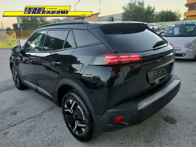 Peugeot 2008 1.2 turbo Allure 100cv (4)