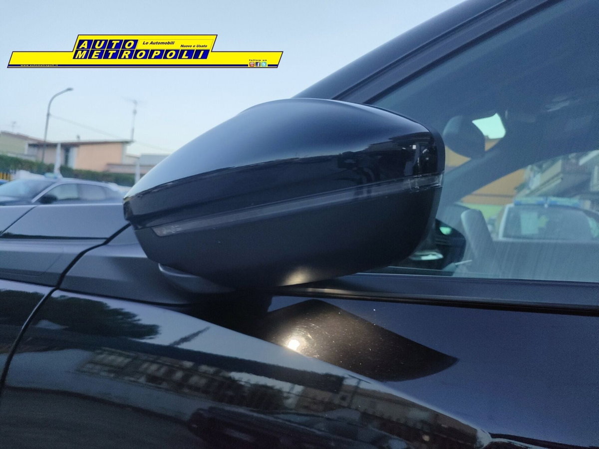 Peugeot 2008 1.2 turbo Allure 100cv (7)