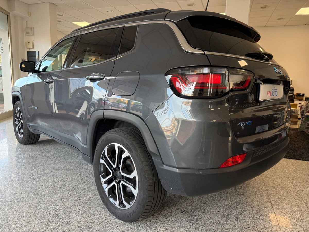Jeep Compass 1.3 T4 190CV PHEV AT6 4xe Limited (2)