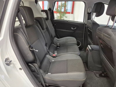 Renault Scenic E-Tech Electric 1.5 dCi 110CV Dynamique (8)