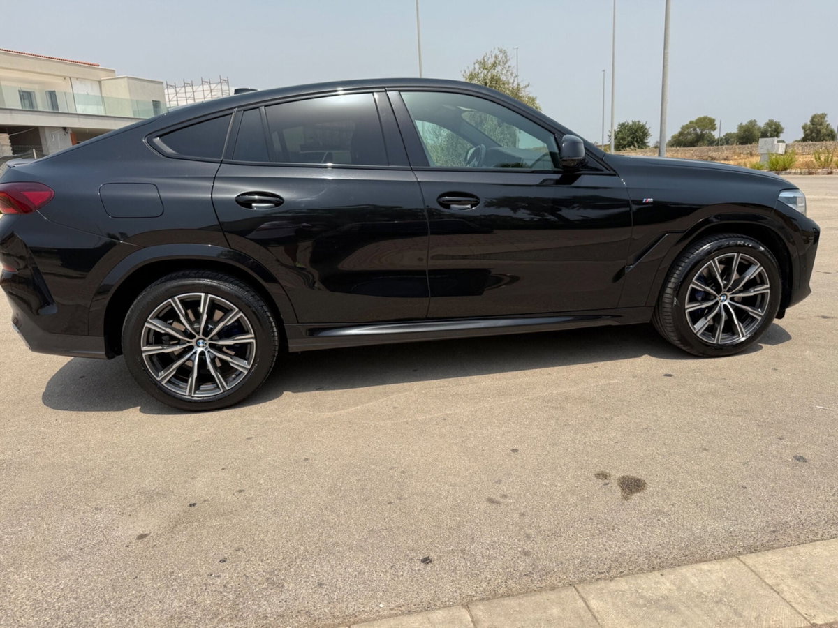 BMW X6 xDrive30d 48V Msport (2)