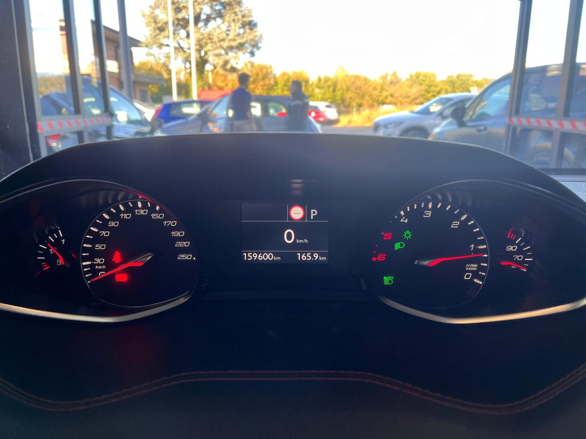 Peugeot 308 BlueHDi 180 S&S EAT8 GT (12)