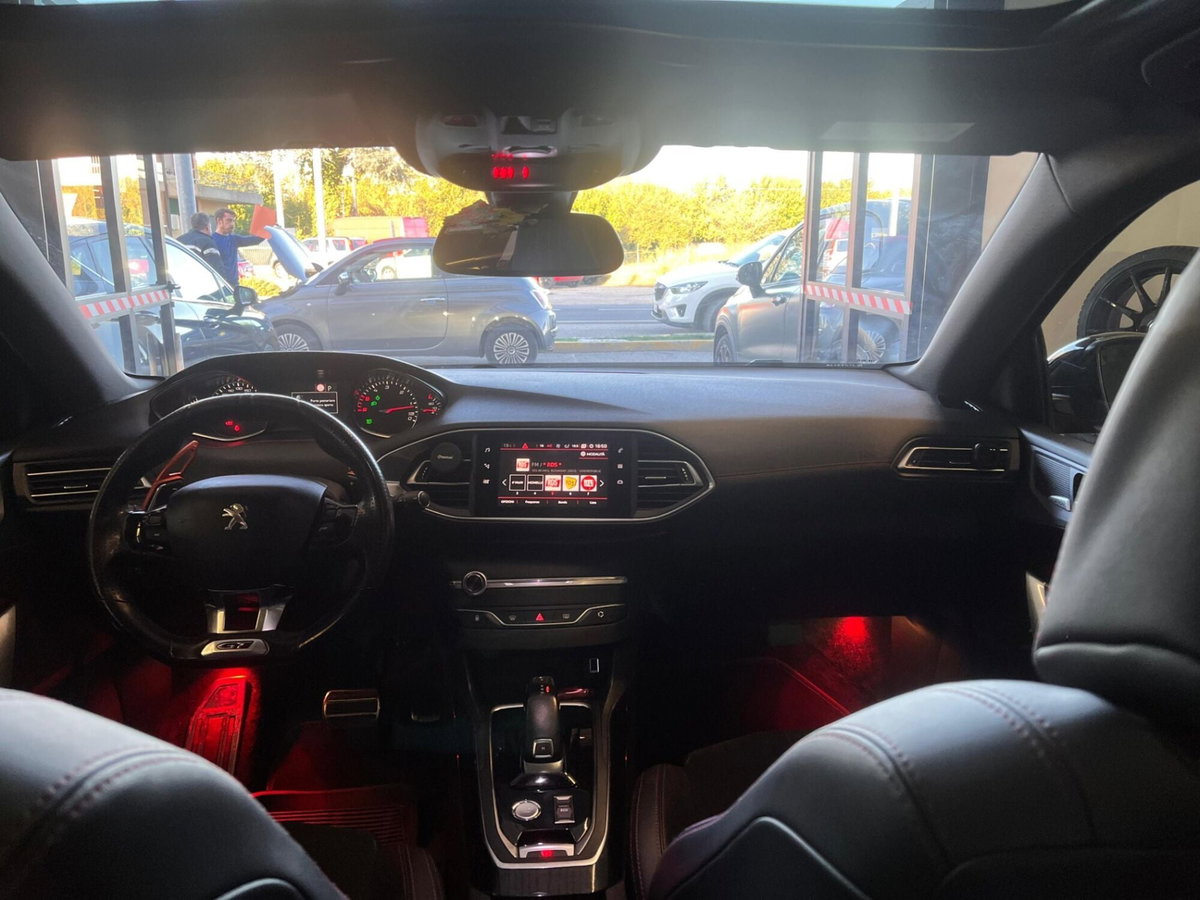 Peugeot 308 BlueHDi 180 S&S EAT8 GT (15)